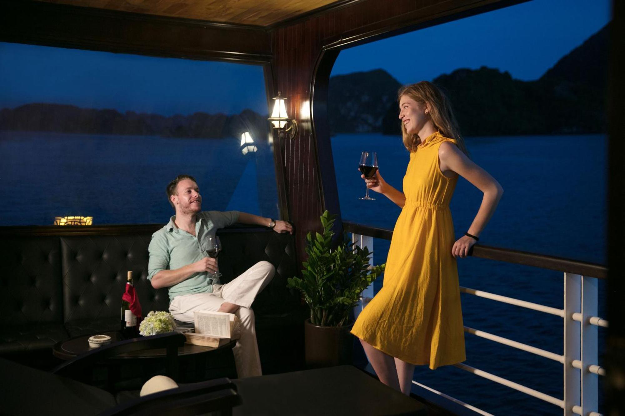 ホテル V'Spirit Cruise ハロン エクステリア 写真