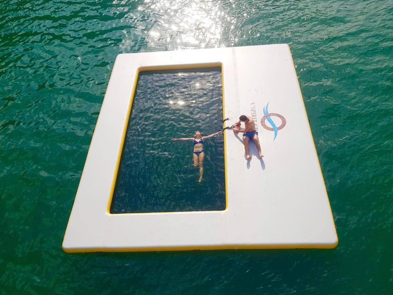 ホテル V'Spirit Cruise ハロン エクステリア 写真